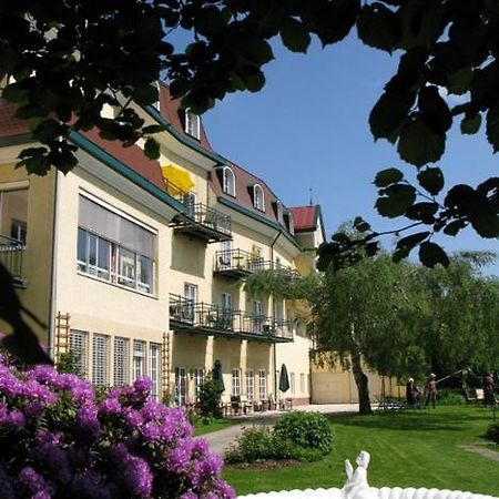 Kurhaus Dr. Petershofer Hotel Wolfsegg am Hausruck Exterior photo